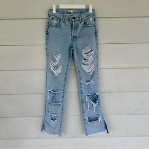 Alice + Olivia Genevive Distressed Jeans 26